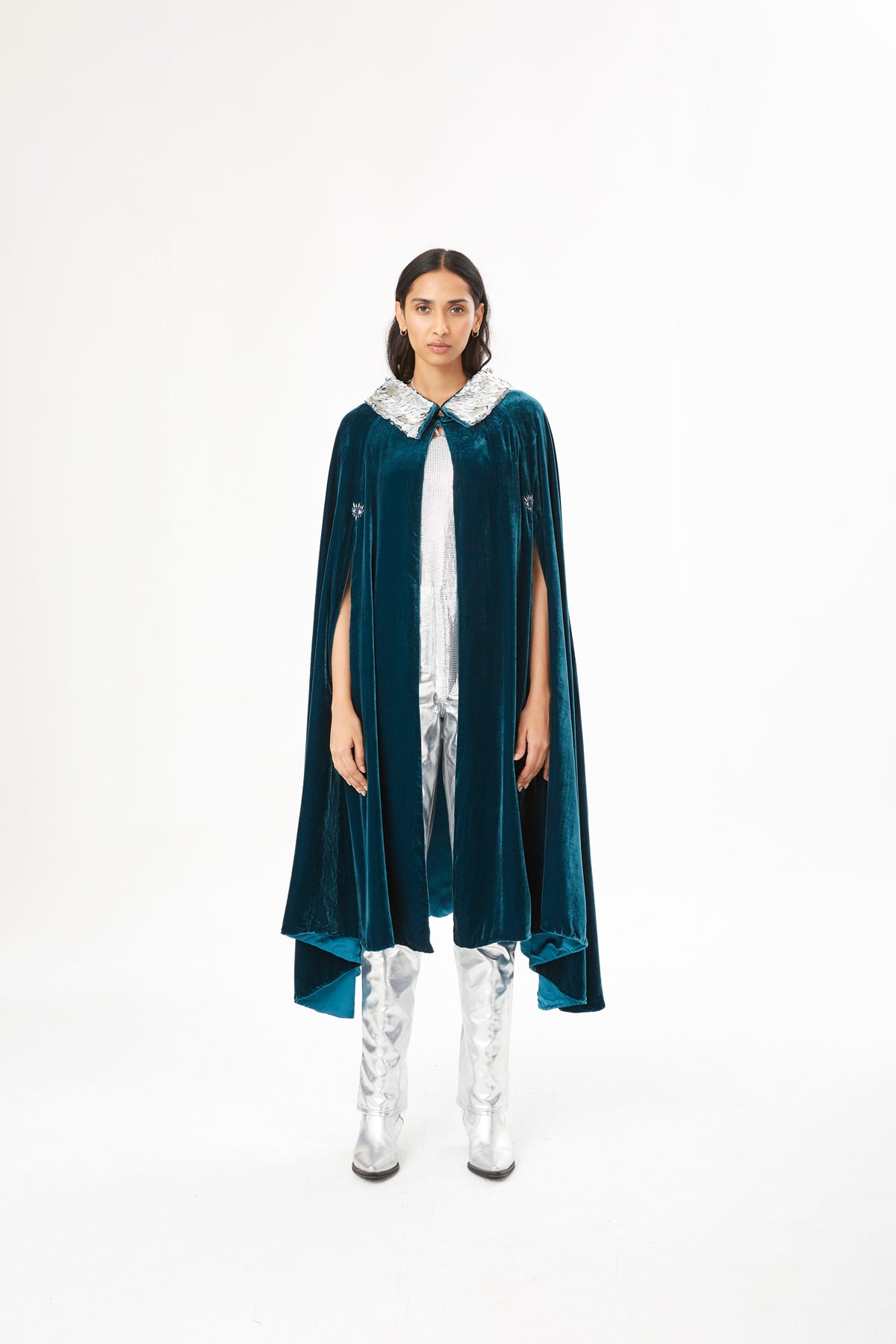 The Shining Collar Cape